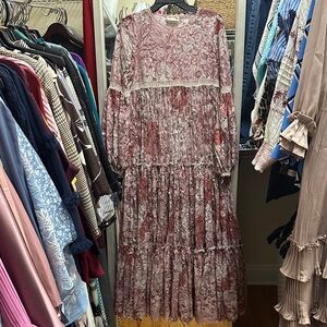 Elegant Floral Lace Dress